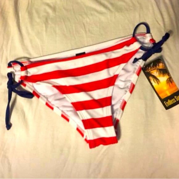 3 Piece American Flag Bikini Set - Picture 5 of 6